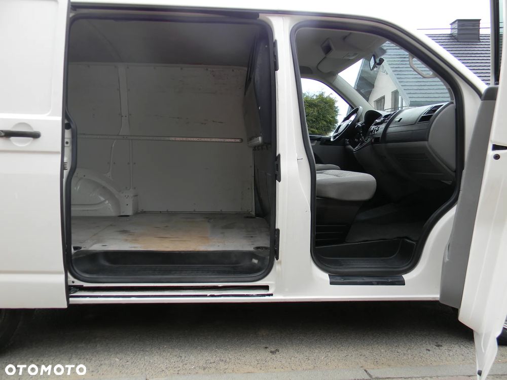 Volkswagen Transporter - 29