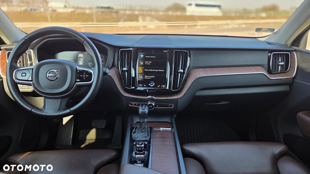 Volvo XC 60 T4 Inscription - 11