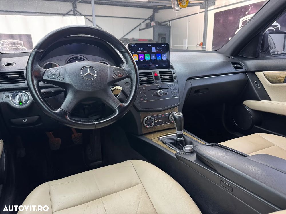 Mercedes-Benz C 200 (BlueEFFICIENCY) Avantgarde - 4