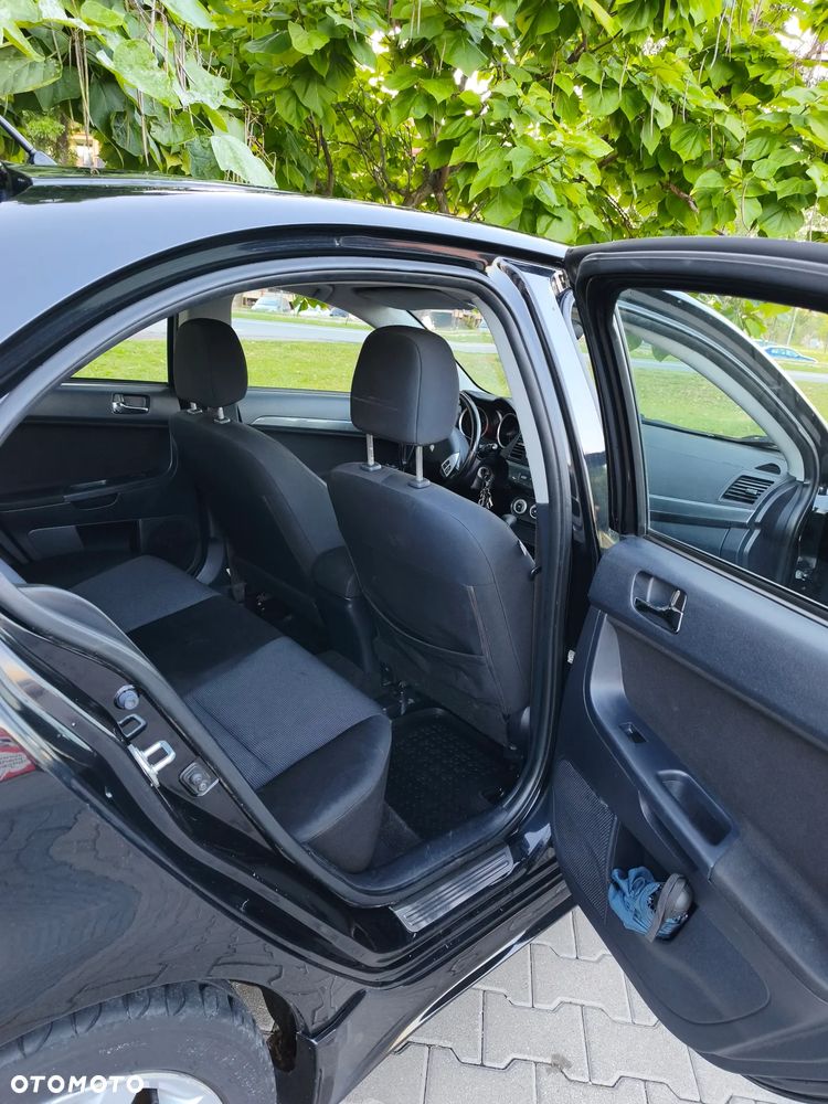 Mitsubishi Lancer 1.8 Intense - 9