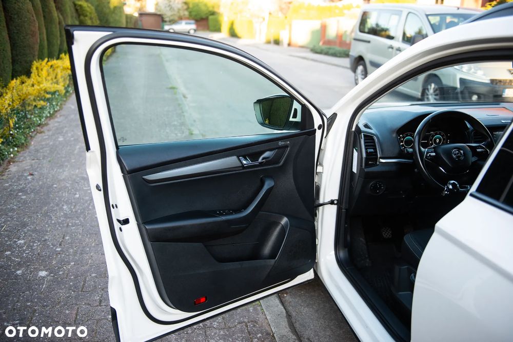 Skoda Karoq 2.0 TDI Selection - 17