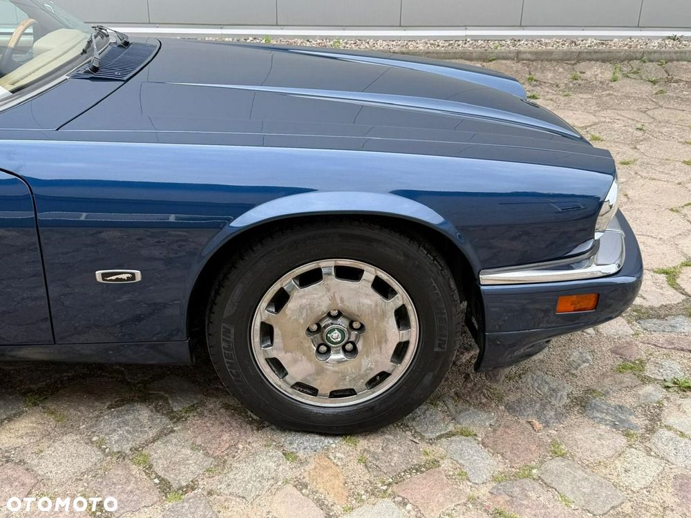 Jaguar XJS - 32
