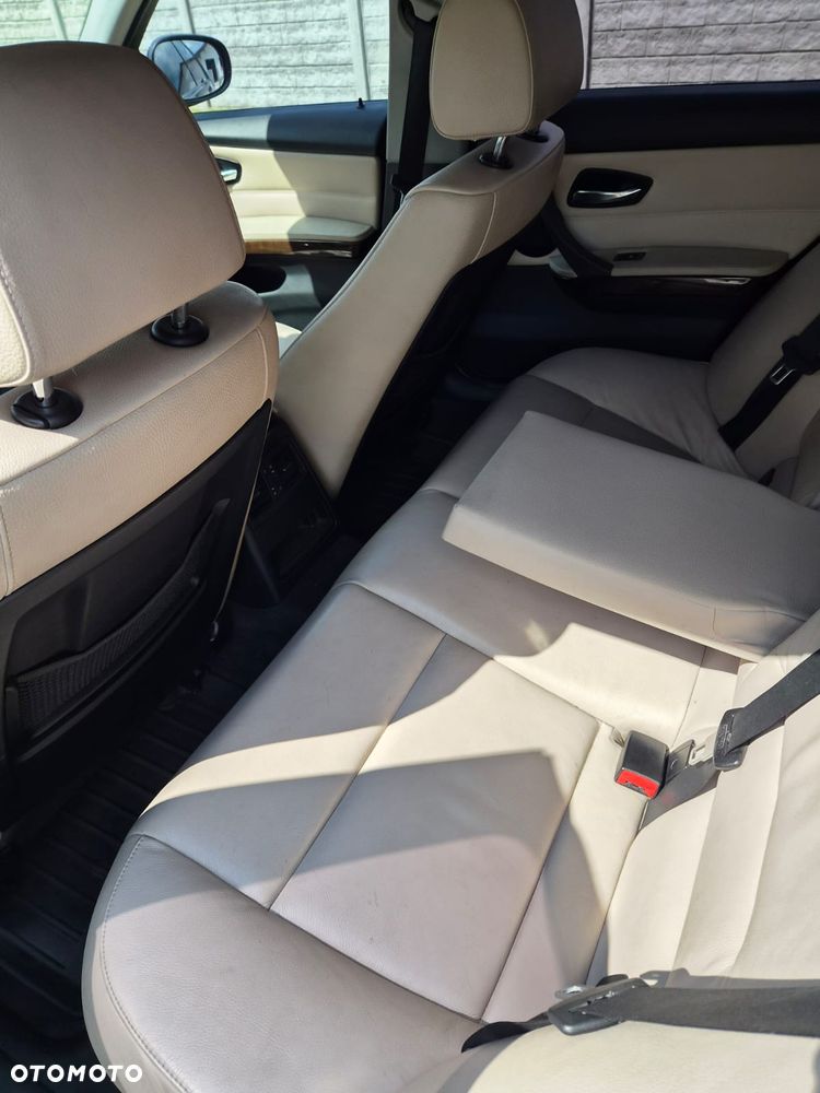 BMW Seria 3 318i - 20