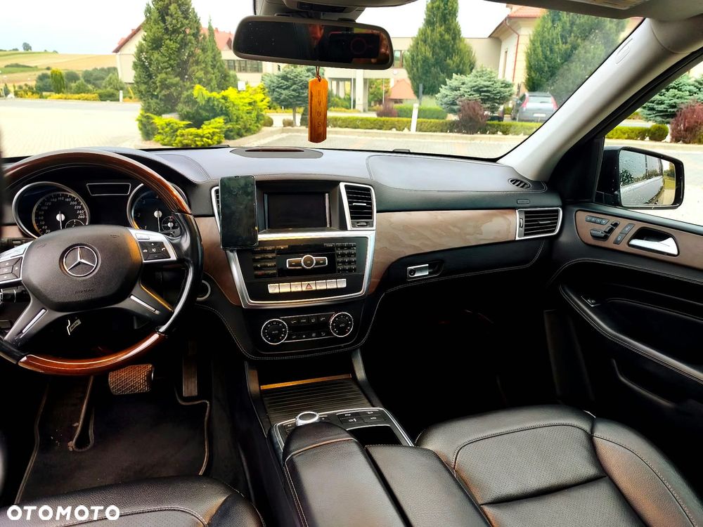 Mercedes-Benz ML - 6
