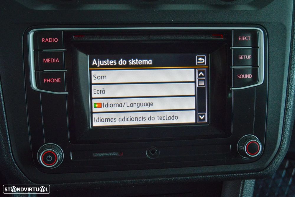 VW Caddy 2.0 TDi BlueMotion 2L - 37