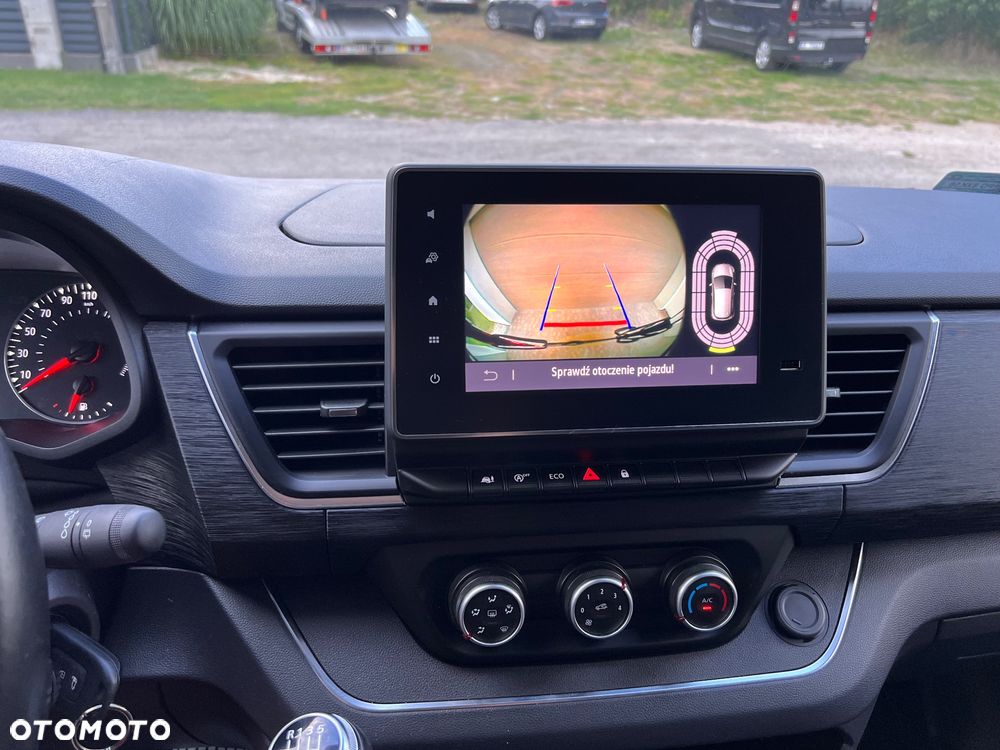 Renault Trafic - 13