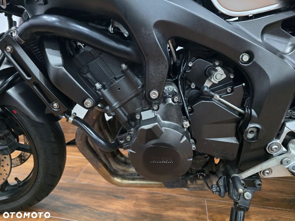 Yamaha FZ6 - 11