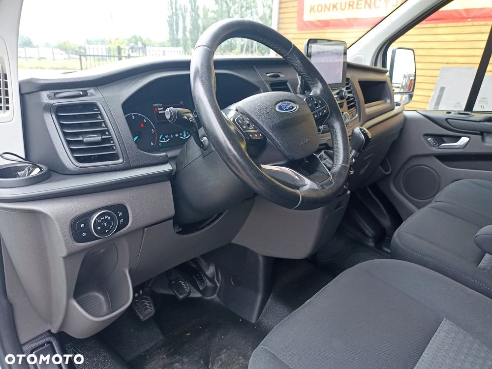 Ford TRANSIT CUSTOM - 11