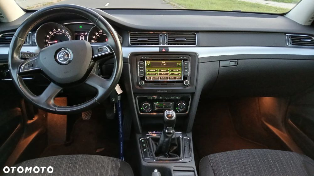 Skoda Superb 1.6 TDI GreenLine - 22