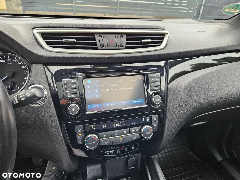 Nissan Qashqai 1.2 DIG-T N-Connecta - 19