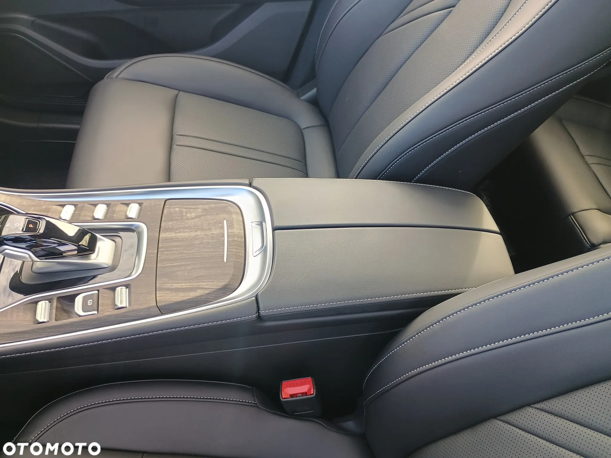 DFSK e5 1.5 PHEV Prestige E-CVT - 30