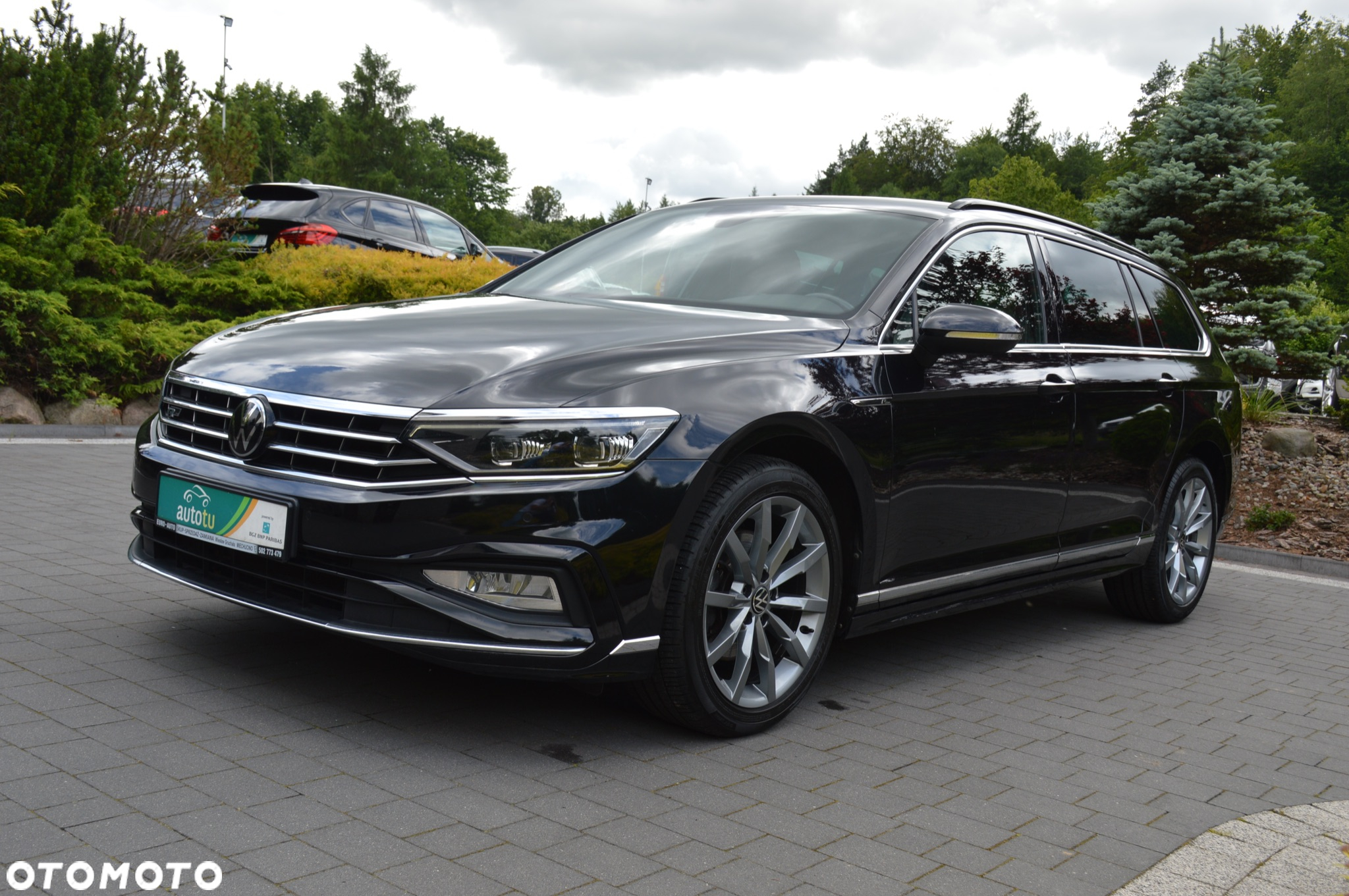 Volkswagen Passat Variant 2.0 TDI SCR DSG R-Line - 2