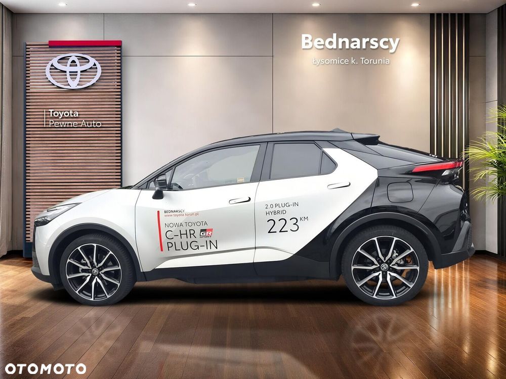 Toyota C-Hr 2025 photo 2