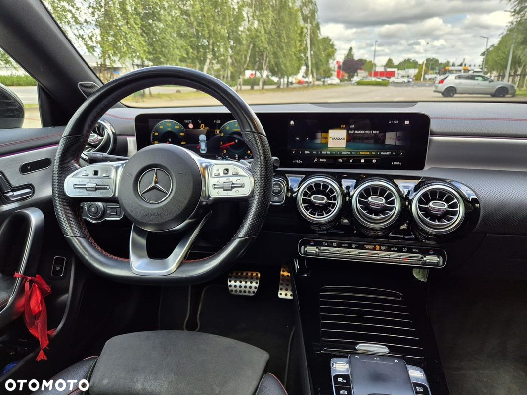 Mercedes-Benz CLA 250 4-Matic 7G-DCT - 17