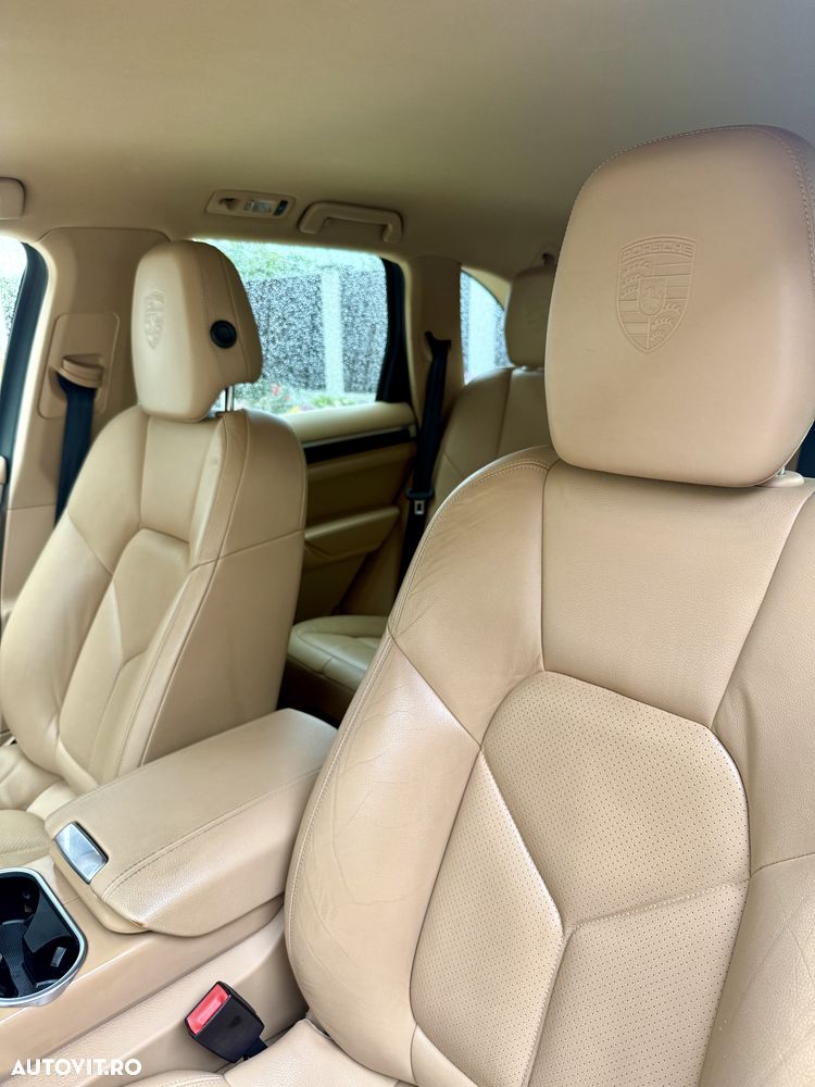 Porsche Cayenne 3.0TD TipTronic - 12