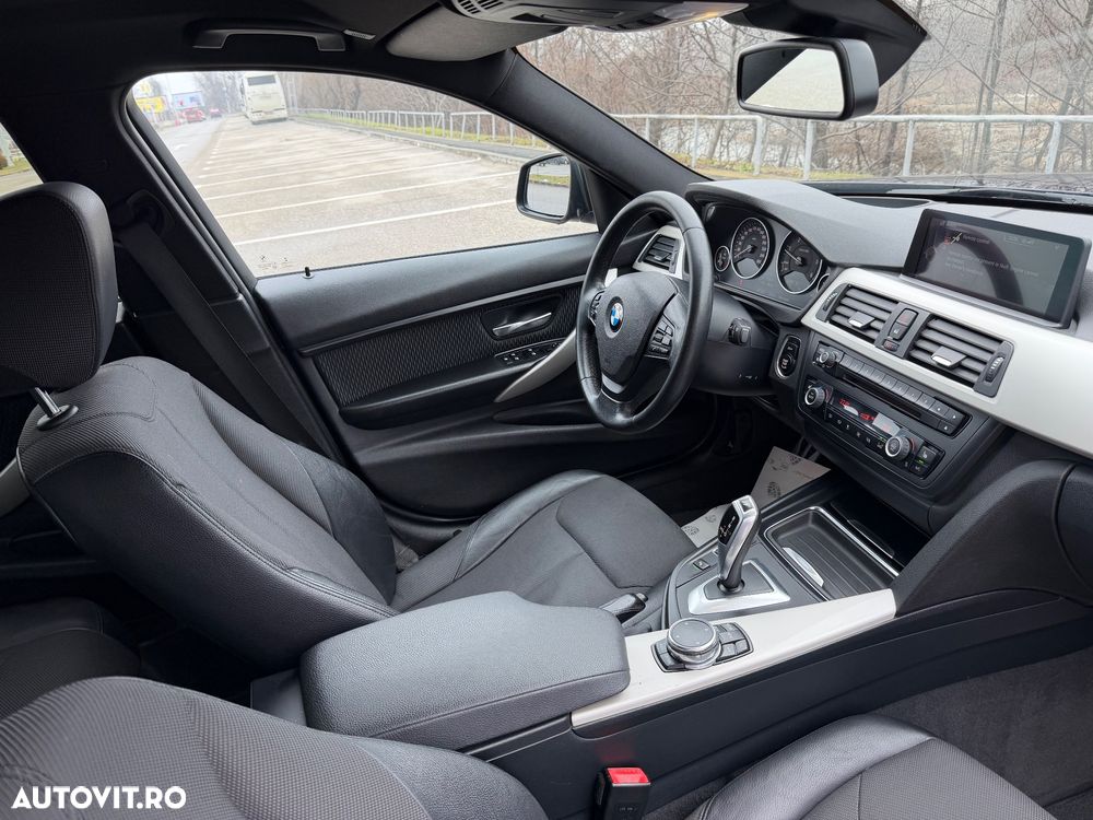 BMW Seria 3 320d DPF Aut. - 32