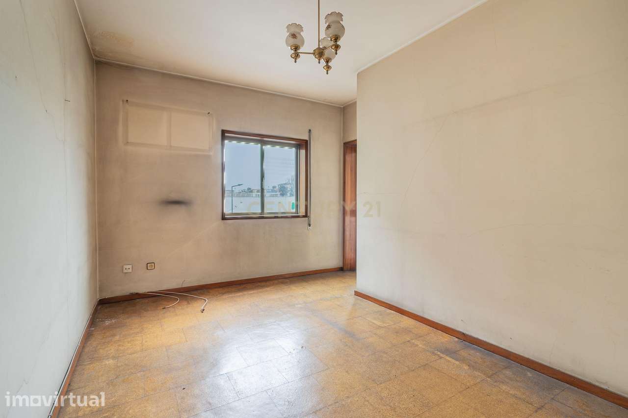 Apartamento T1 em Braga, Maximinos para recuperar - Oportunidade Única - Grande imagem: 4/21