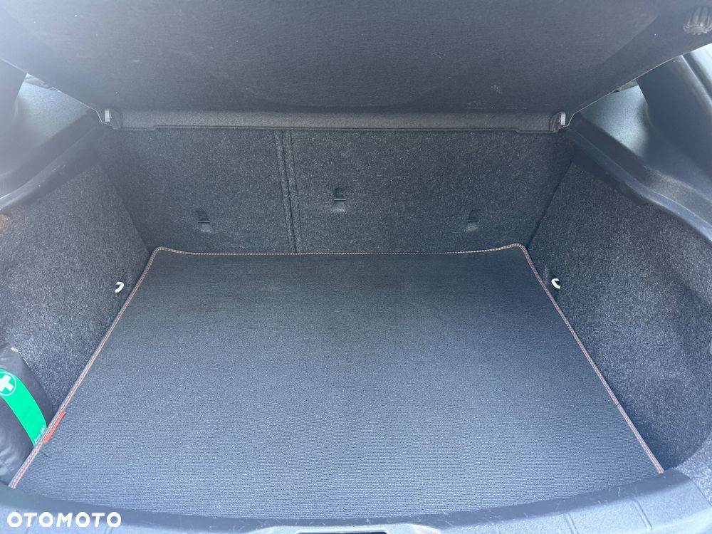 Volvo V40 D4 Geartronic Ocean Race - 20