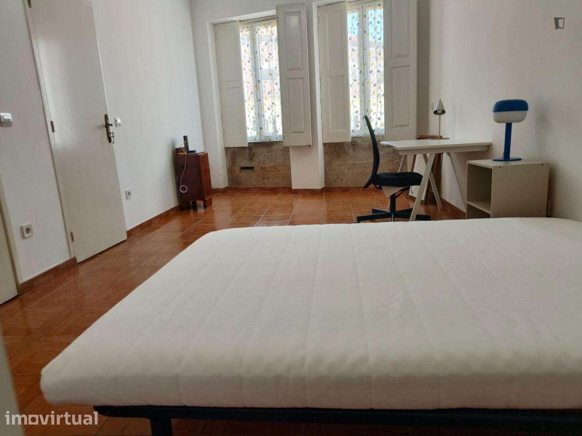 Quarto - localizado em Cedofeita Porto - Grande imagem: 2/13