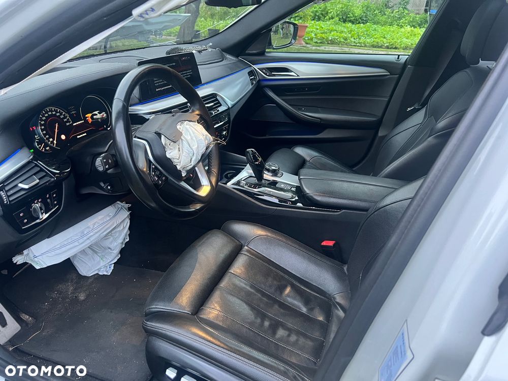 BMW Seria 5 530d xDrive M Sport sport - 12