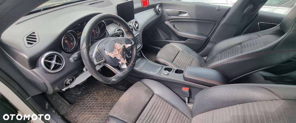 Mercedes-Benz CLA - 11