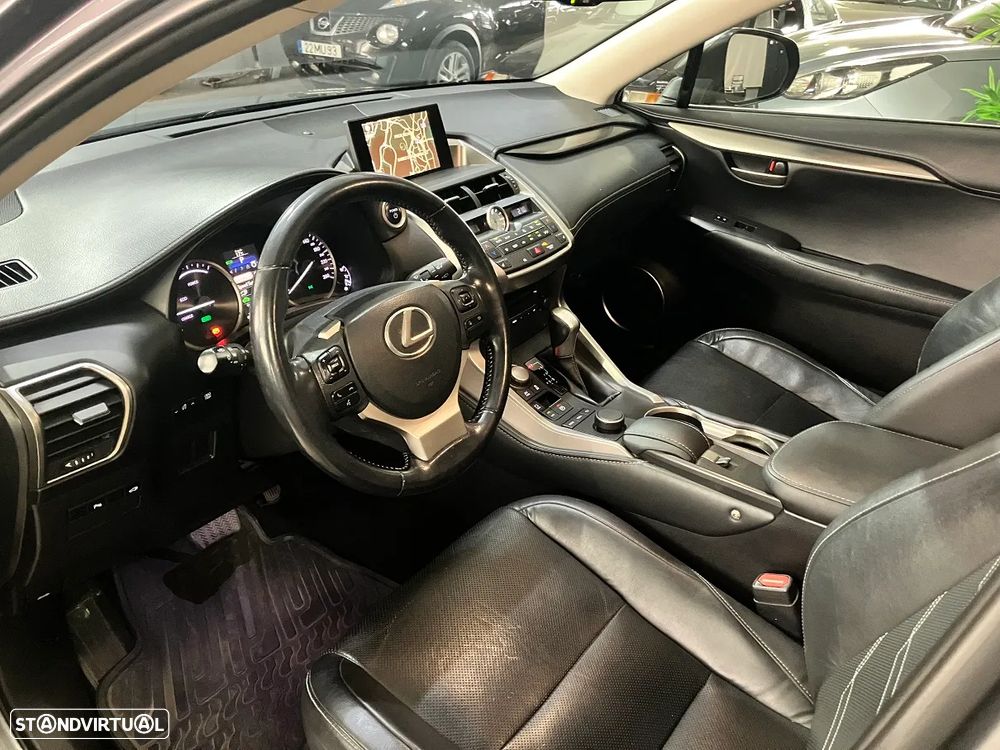 Lexus NX 300h Executive Plus - 10