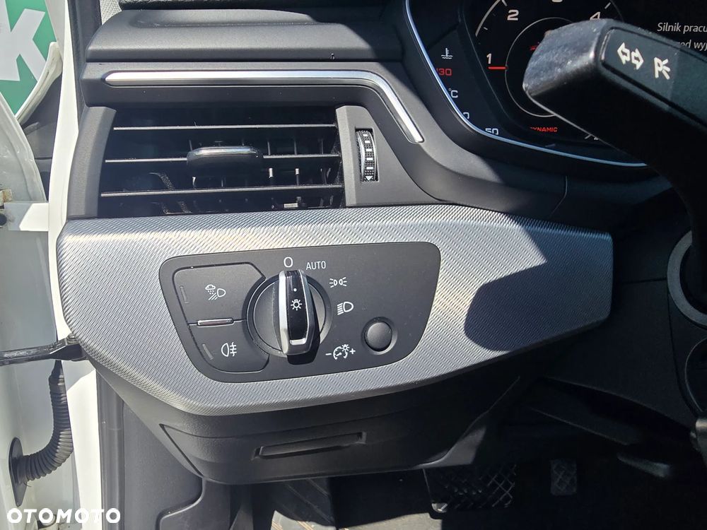 Audi A4 Avant 2.0 TDI DPF clean diesel quattro S tronic S line Sportpaket - 14