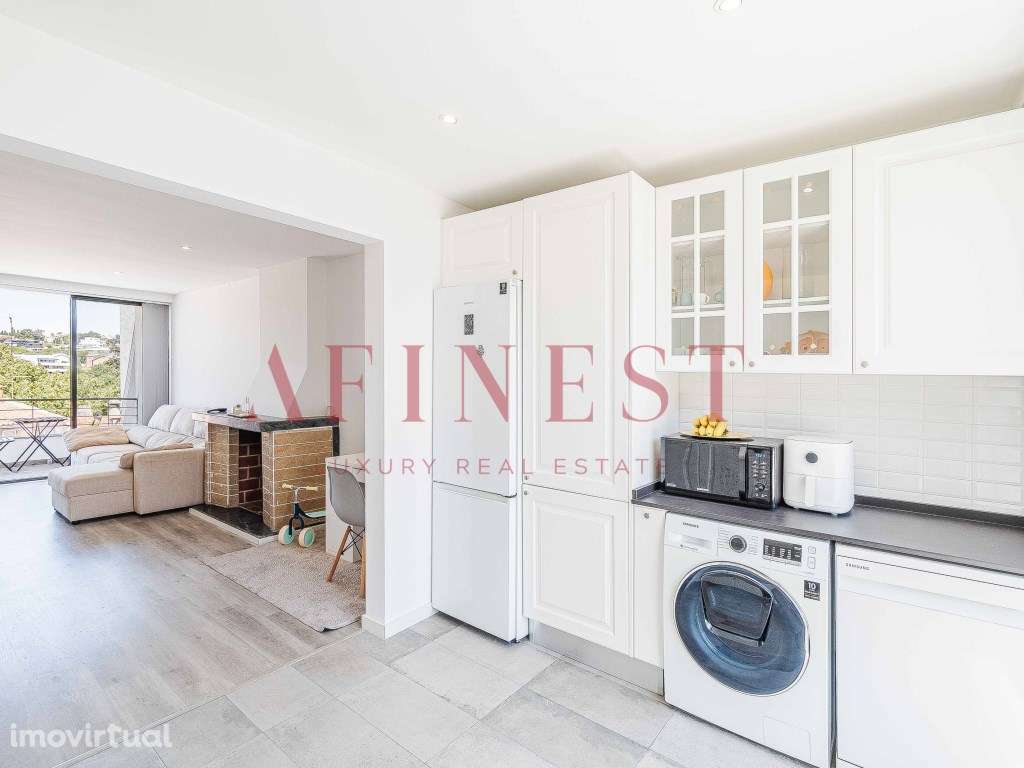 APARTAMENTO T4 NO CENTRO DE CASCAIS RENOVADA EM 2023 E COM ESTACION... - Grande imagem: 2/59