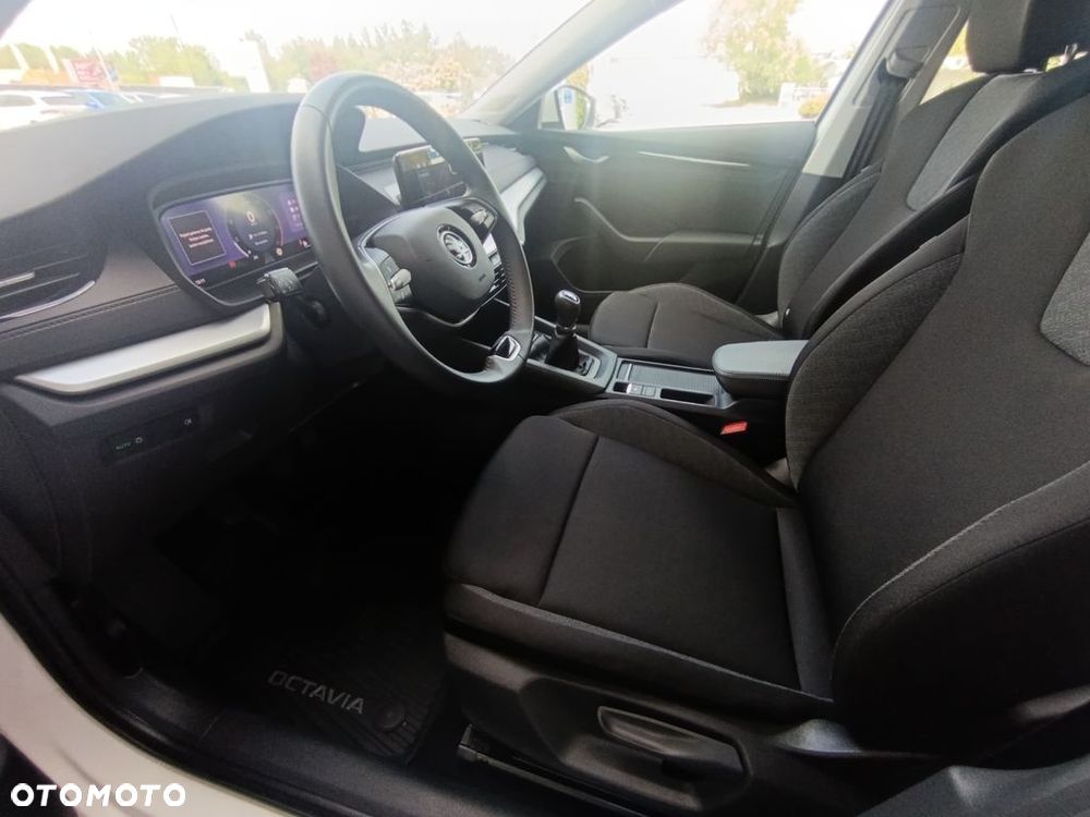 Skoda Octavia 1.5 TSI Essence - 14