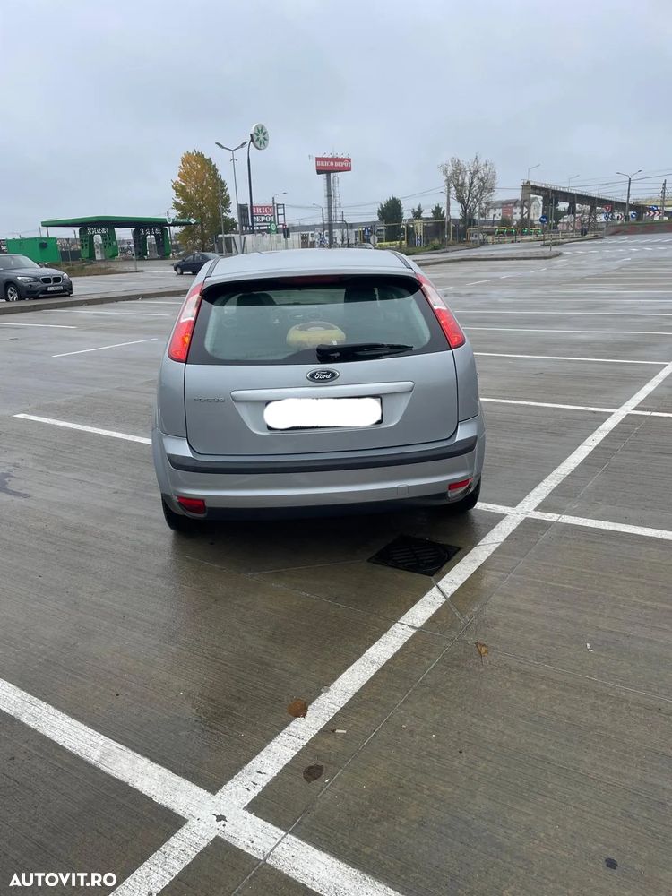 Ford Focus 1.6 Ti-VCT Ghia - 3