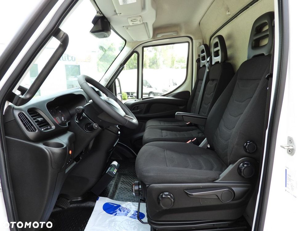 Iveco DAILY 70C17 CHŁODNIA 1*C WINDA 10 PALET ZASILANIE 230V TEMPOMAT KLIMATYZACJA PNEUMATYKA AUTOMAT HI-MATIC BLIŹNIACZE KOŁA  170KM - 31
