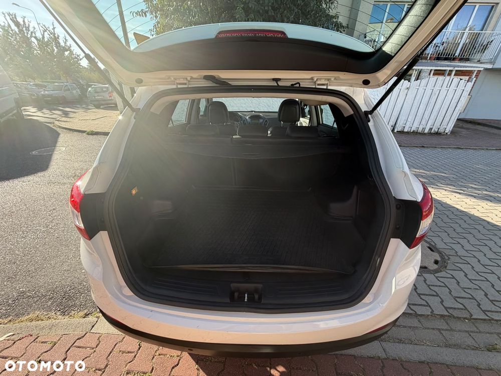 Hyundai ix35 1.6 2WD Fifa World Cup Edition - 18