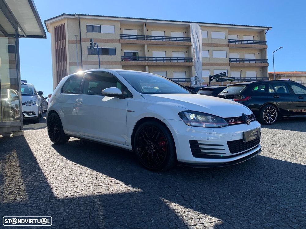 VW Golf 2.0 TSi GTi DSG Performance - 3