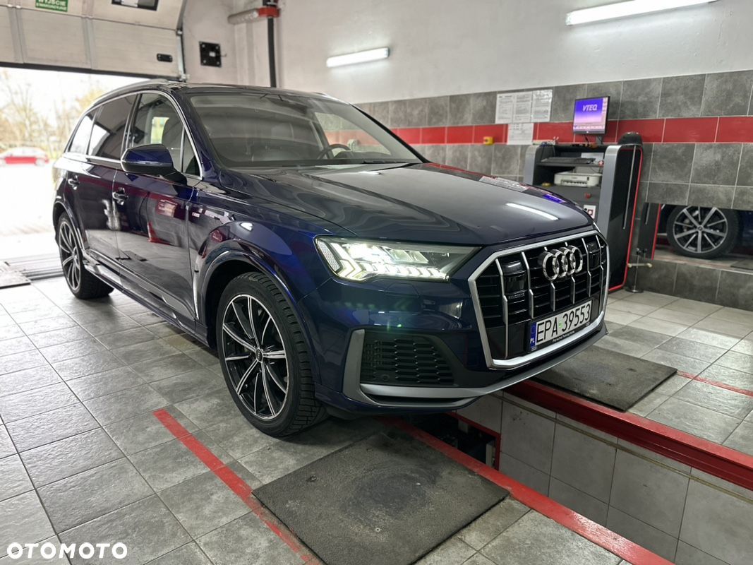 Audi Q7 55 TFSI e Quattro S Line Tiptr - 1