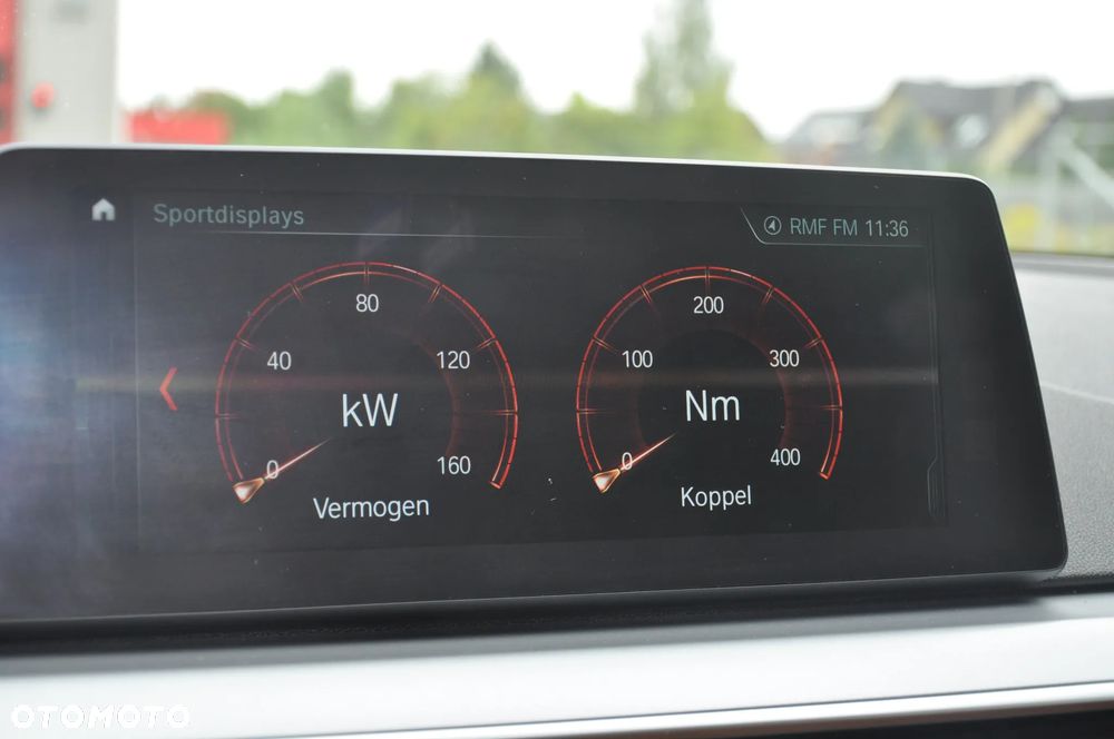 BMW Seria 5 520d xDrive - 22