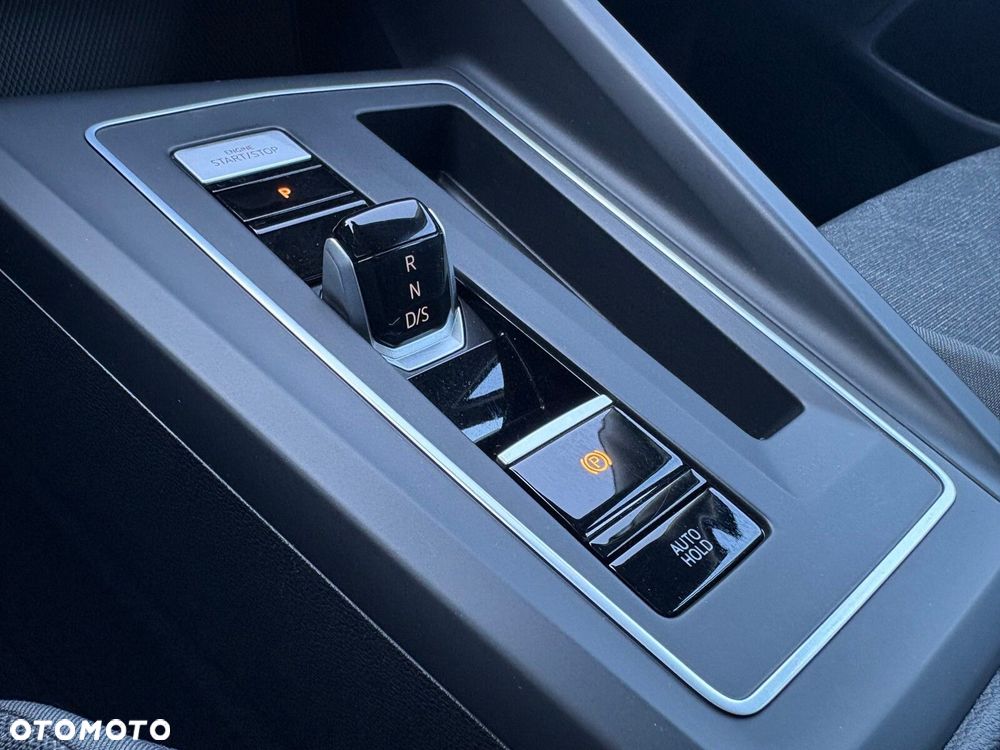 Volkswagen Golf - 26