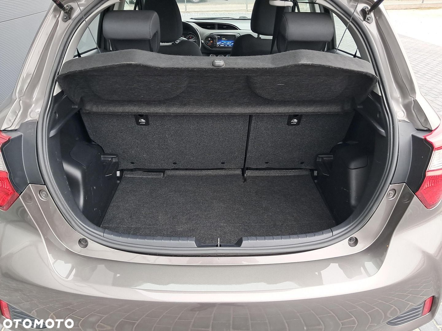 Toyota Yaris 1.5 Premium CVT - 14