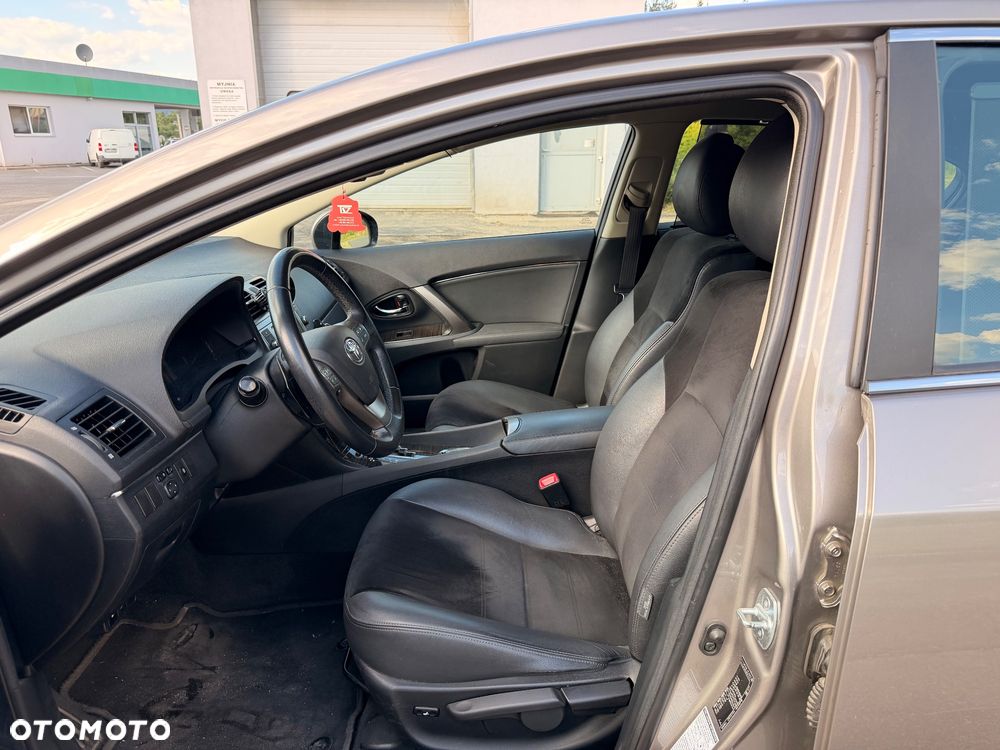 Toyota Avensis 2.0 Premium MS - 14