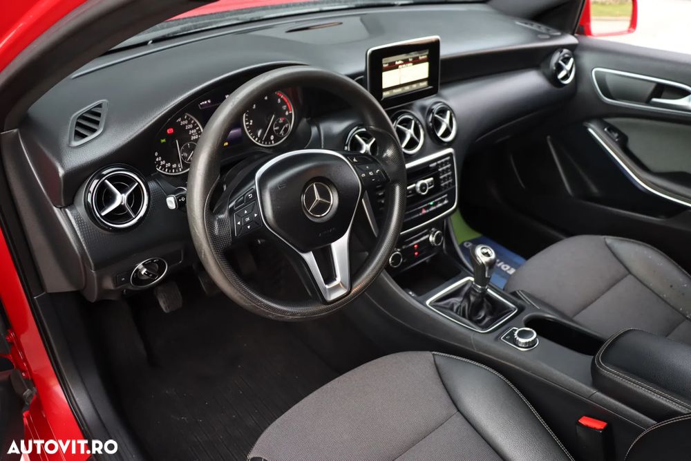 Mercedes-Benz EQA - 8