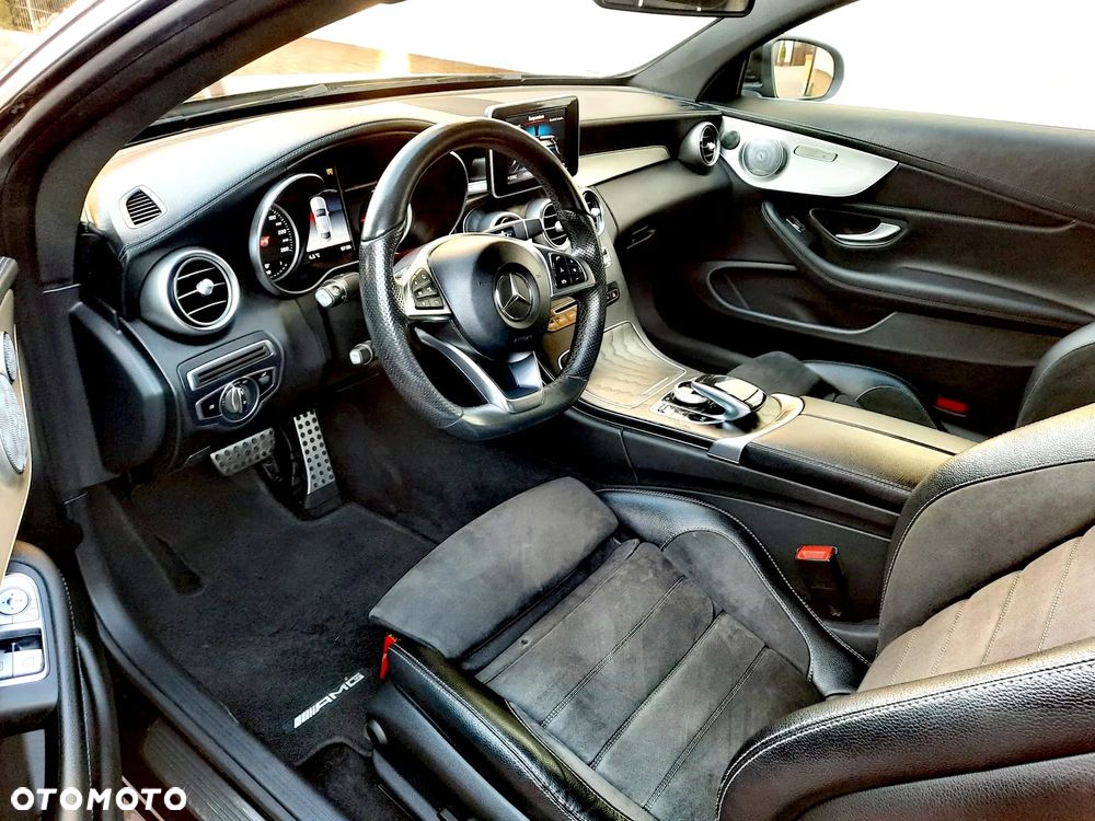 Mercedes-Benz Klasa C 300 9G-TRONIC - 13