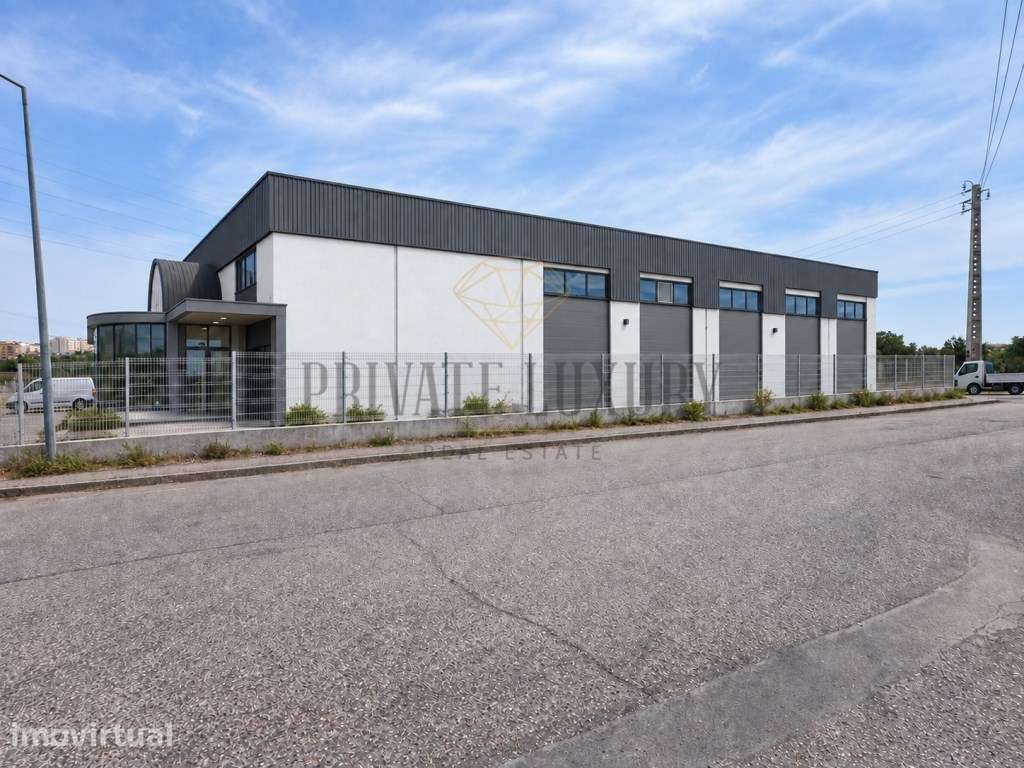 Armazém com 838 m² em Localização Estratégica Vialonga - Grande imagem: 4/20