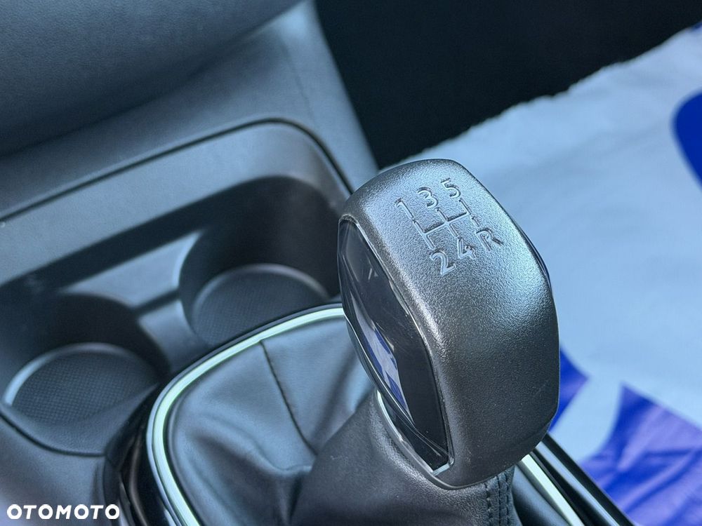 Citroën C4 Cactus 1.2 PureTech GPF Live - 23