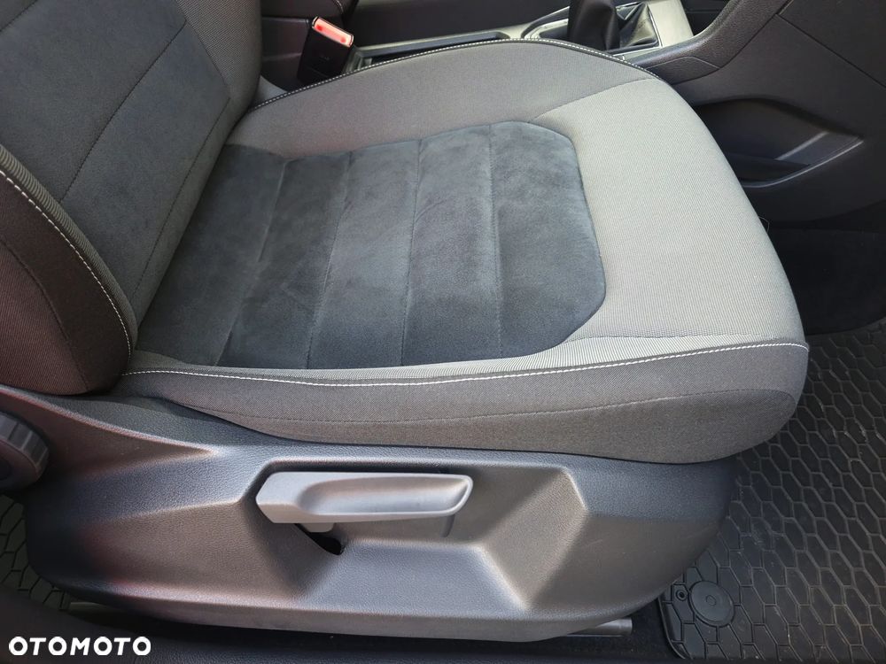 Volkswagen Golf Sportsvan 1.4 TSI (BlueMotion Technology) Comfortline - 37