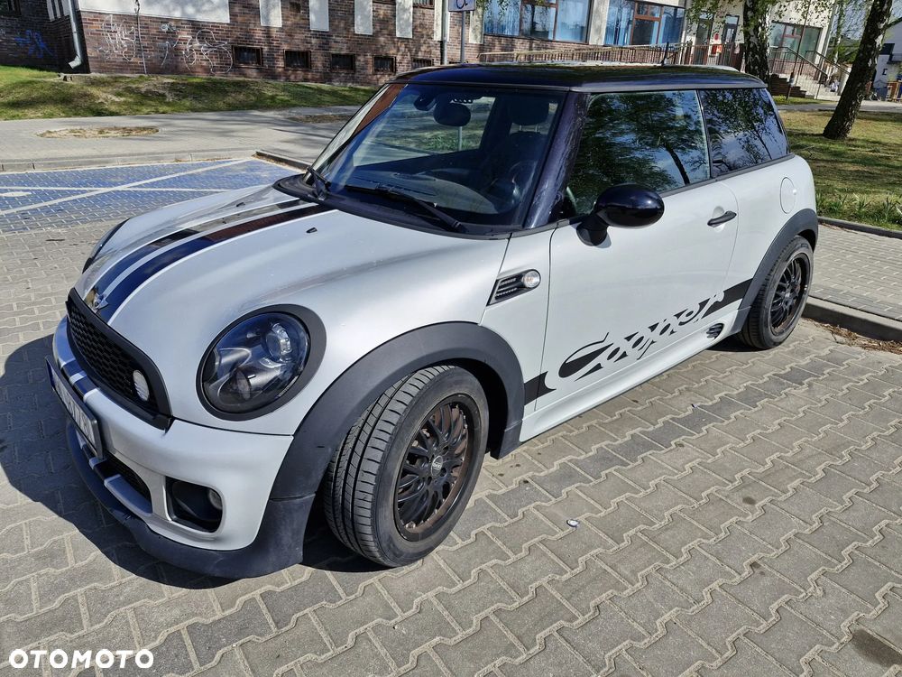 MINI Cooper Standard - 1