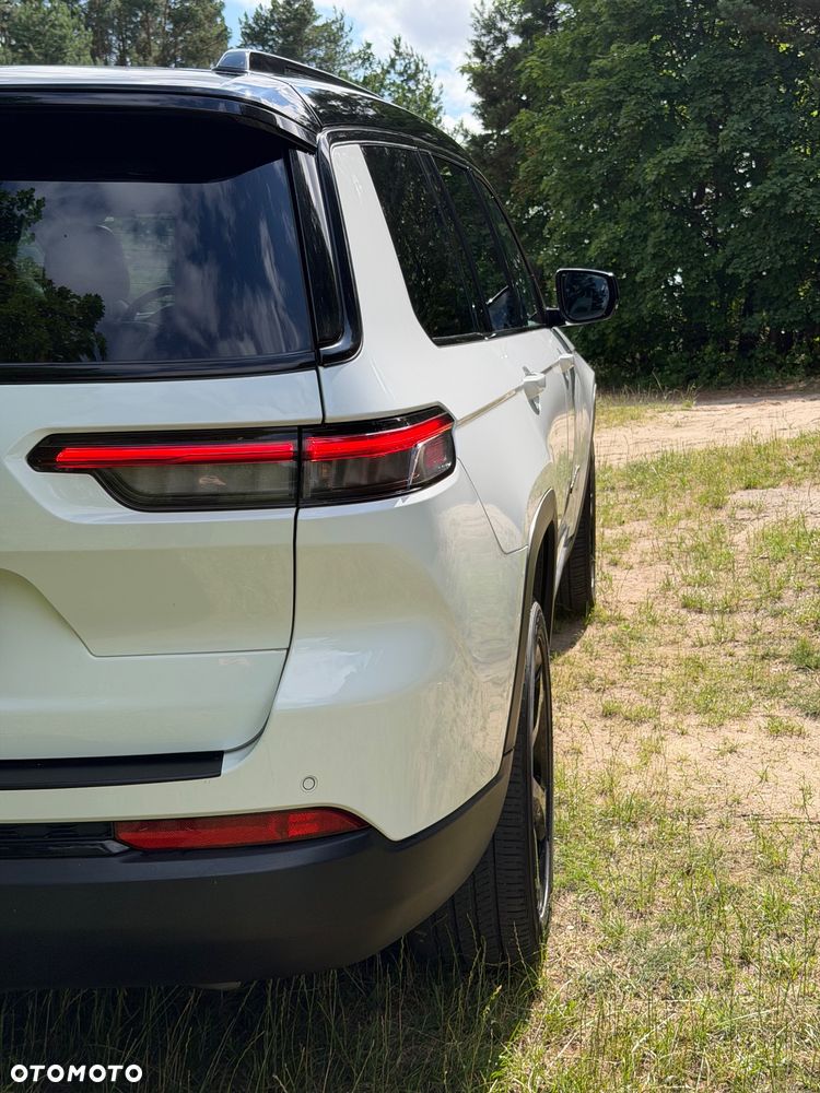 Jeep Grand Cherokee - 17