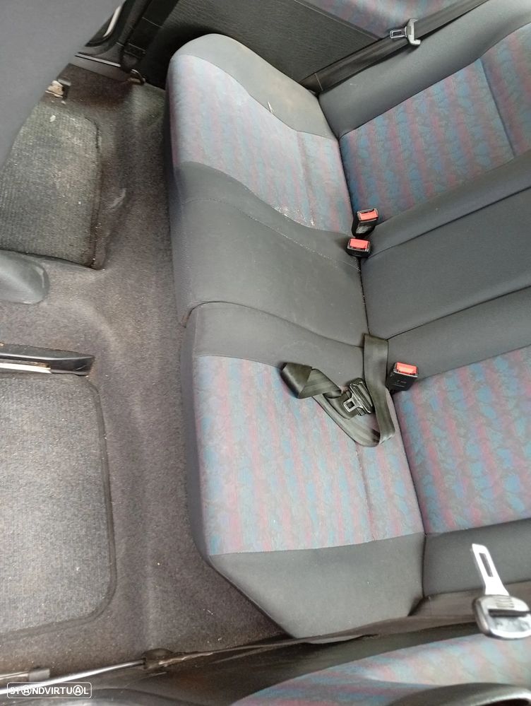VW Polo 1.4 GL P1 - 11
