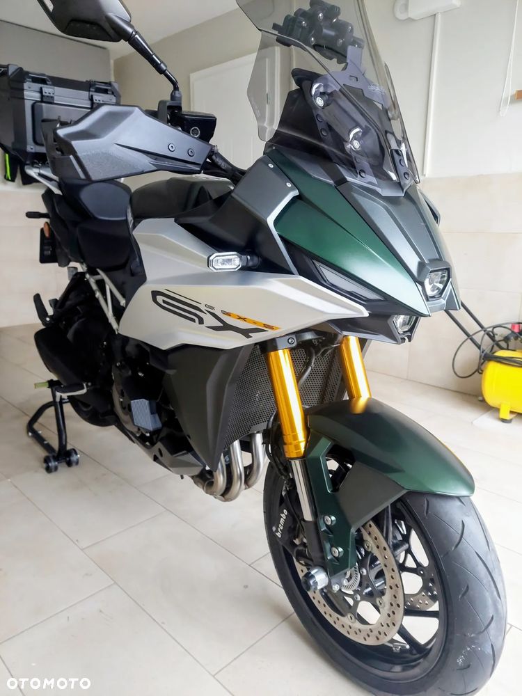 Suzuki GSX 1000 - 5