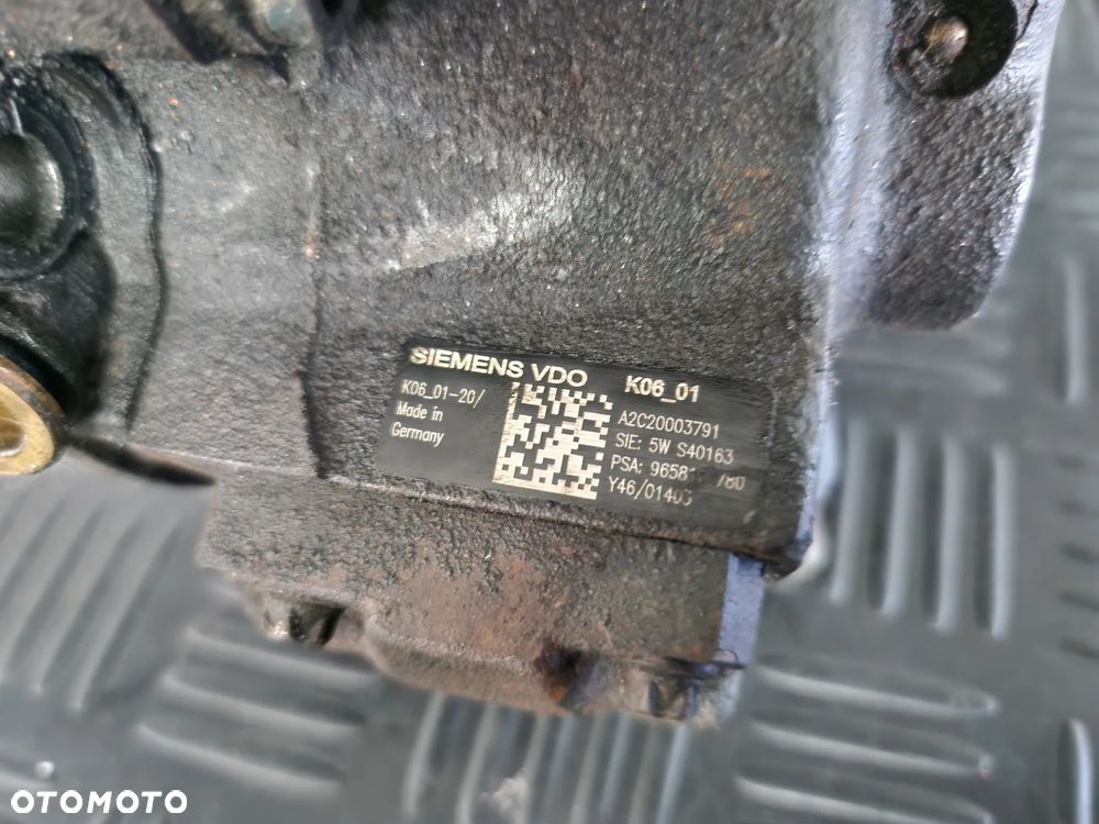 VOLVO C30 S40 II C70 V50 2.0 D 136KM POMPA WTRYSKOWA SIEMENS 9658197780 / A2C27100268 - 5