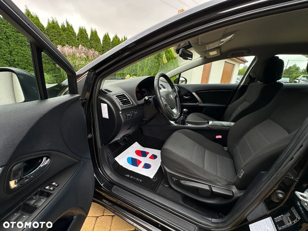 Toyota Avensis - 17