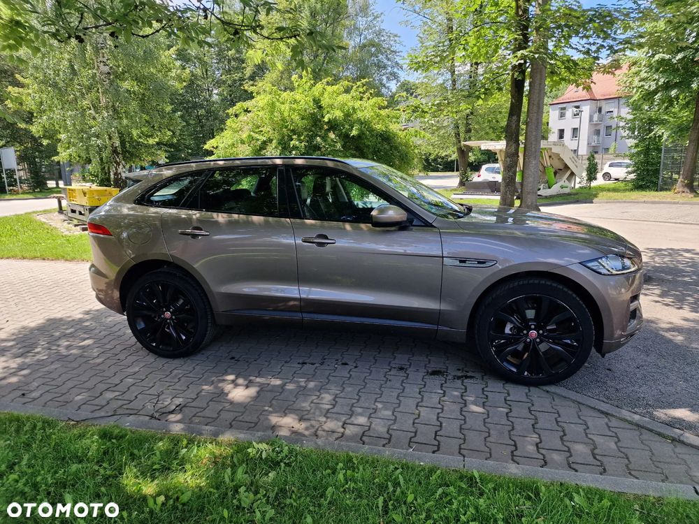 Jaguar F-Pace 20d AWD R-Sport - 4